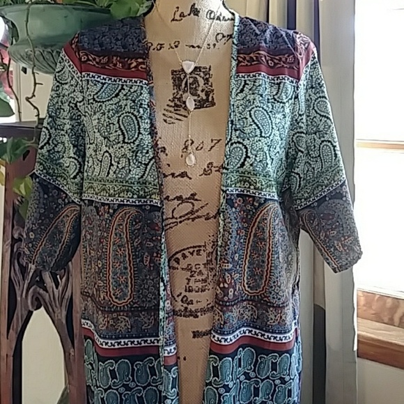 Live 4 Truth Paisley Print Fringe Kimono - Picture 1 of 8